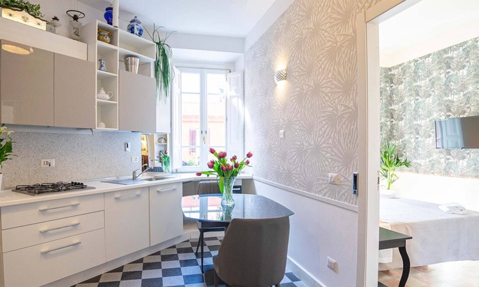 Quartiere XVII Trieste Apartment | Stilysh apartment in Rome close to cafes, restaurants, bus and metro.