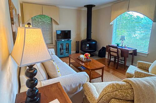 Lake Junaluska House | Stone Cottage 1973