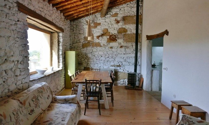 Salce Cottage | Stone house with garden, barbecue and fireplace.