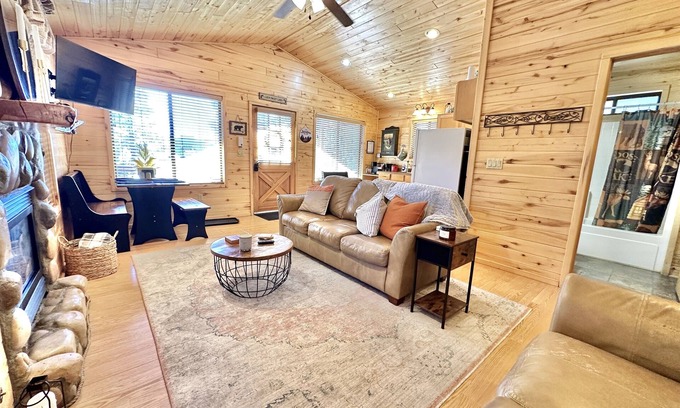 Heber Cabin | Stoney Creek | Peaceful Cabin, Couples Retreat