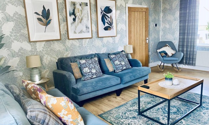 Honley House | Storthes Hall Prk → 3min | SmartTV | Pets | Garden