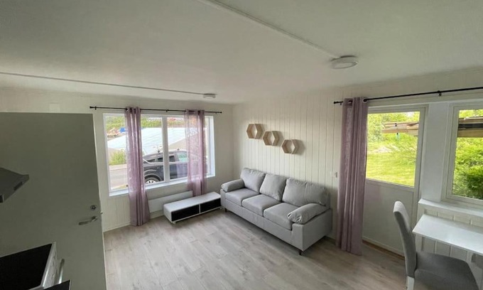 Skjervoy Apartment | Strandveien 71