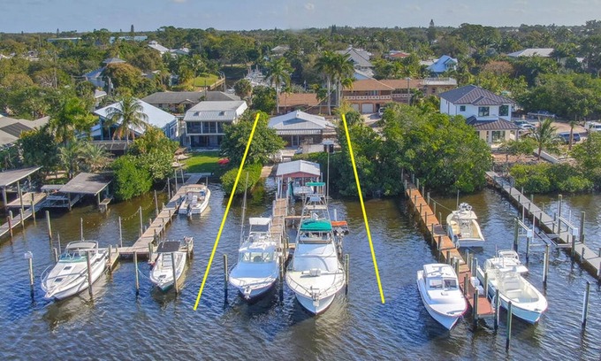 Rocky Point House | Stuart - Waterfront home on Manatee Pocket with boat slips available