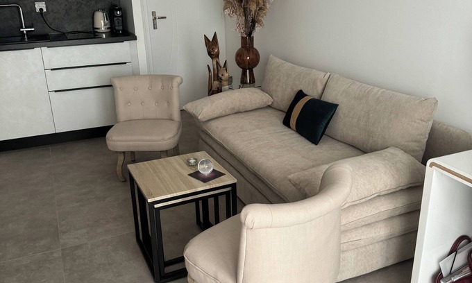 Saint-Philbert-de-Bouaine Apartment | Studio La Lumière du Coeur