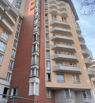 Faubourg de l'Arche Apartment | Studio à La Défense 10min à pied du Centre de La Défense