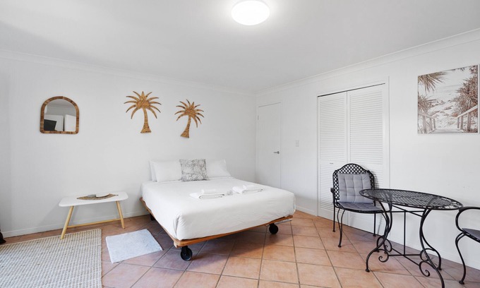 Point Lookout Apartment | Studio 12 - Gorgeous, thoughtfully styled studio