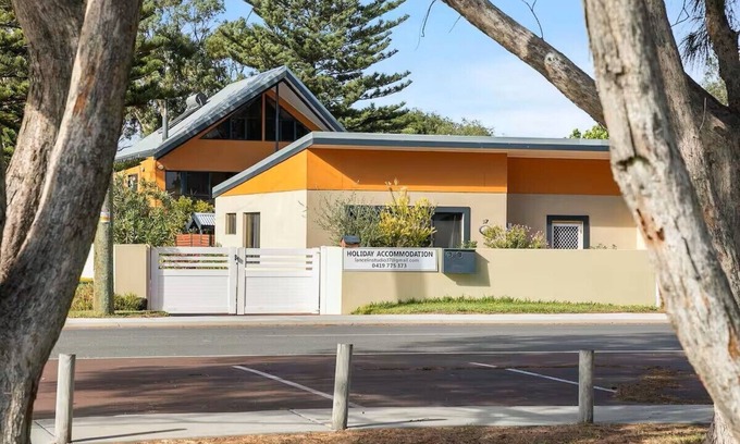 Lancelin House | Studio 37, your perfect family getaway!