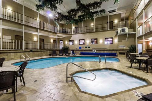 Minot Hotel | Studio 6 - Minot, ND