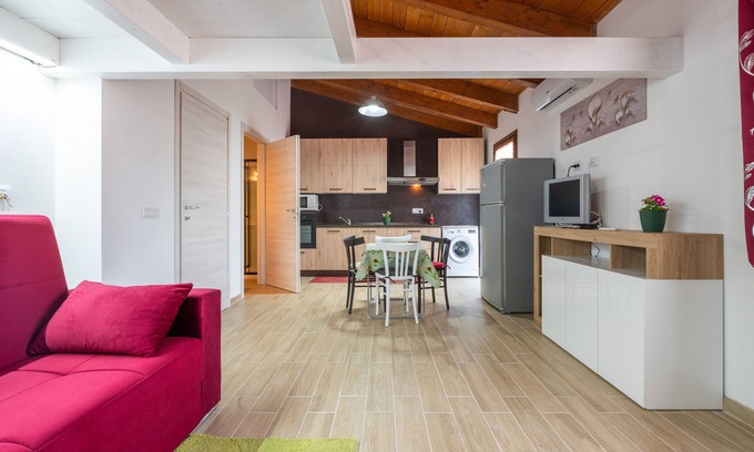 San Giovanni Suergiu Apartment | Studio Apartment "Confortevole Loft Sud Sardegna" with Balcony & Wi-Fi