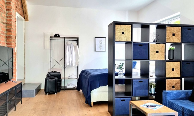Holtensen Apartment | Studio Apartment 'Design-Wohnung In Göttingen' with Shared Terrace and Wi-Fi