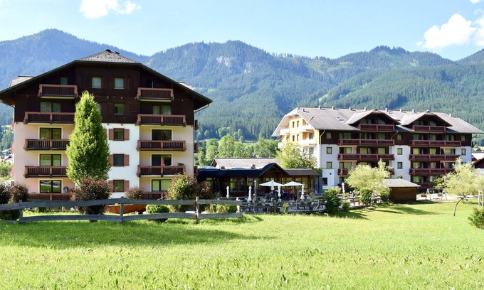 Gosau Apartment | Studio apartment with mountain views