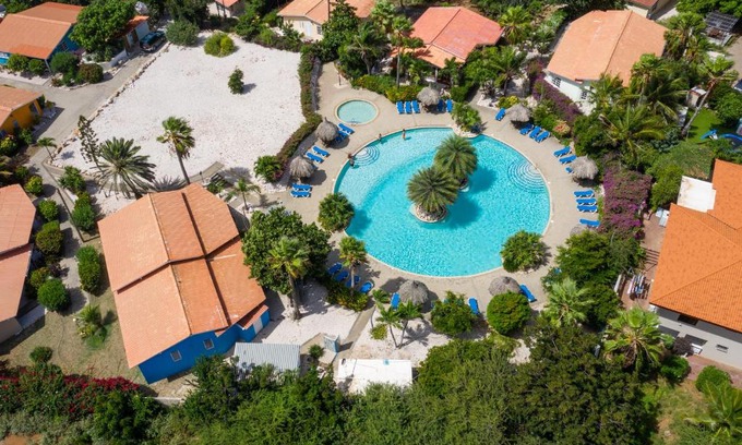 Willemstad Apartment | Studio at the pool in tropical Resort Seru Coral with privacy and large pool