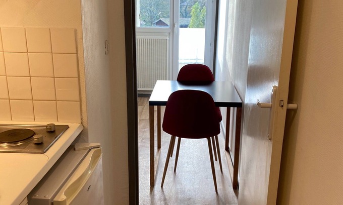 Gradignan Apartment | Studio Avec Balcon et Place de Parking 291