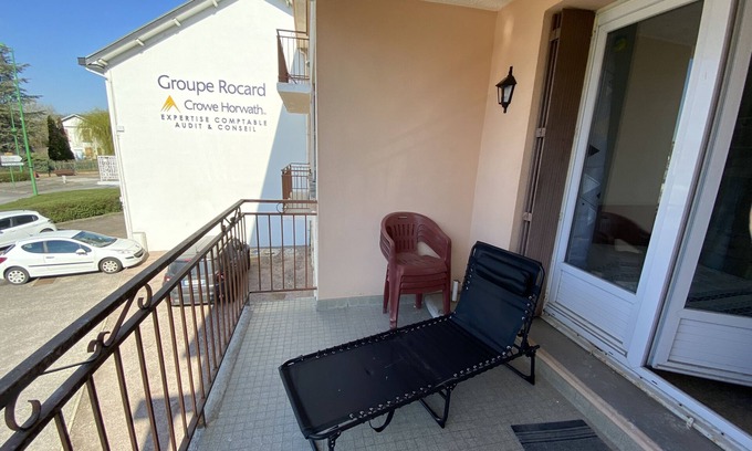 Bourbonne-les-Bains Apartment | Studio Avec Grand Balcon Proche des Thermes