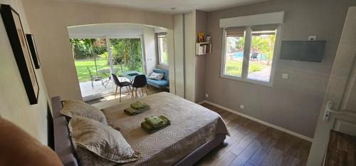 Parempuyre Apartment | Studio avec terrasse et tonnelle