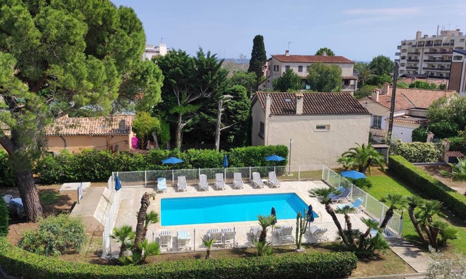 Golfe Juan Apartment | Studio Cabine Climatisé au Calme/vue/Parking/Piscine/Plage/Commerces