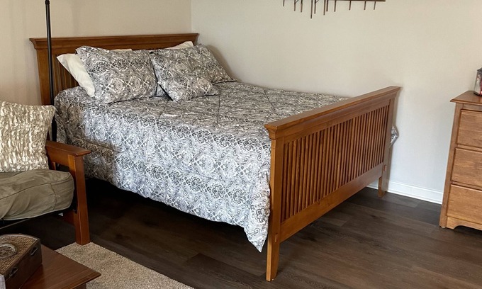 East Burke Condo | Studio condo