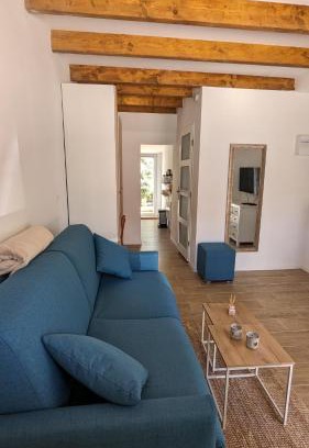 Calas Apartment | Studio cosy neuf calme -Parking Terrasse privée Piscine 5mn Gare TGV Aix et ZA Aix la Duranne 15 mn Aéroport Marseille