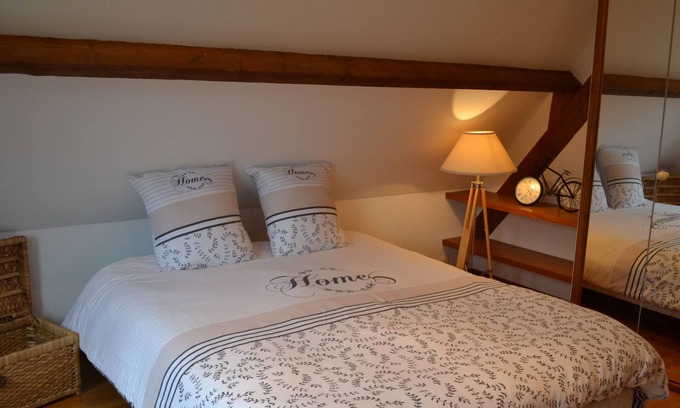 Bonneville-la-Louvet Apartment | Studio du domaine de la Petitière