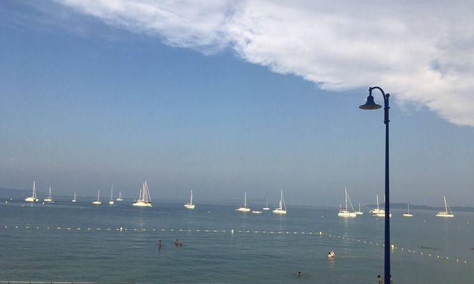 Toulon - Hyeres Apartment | Studio Facing the Sea (20 meters) - very quiet - parking