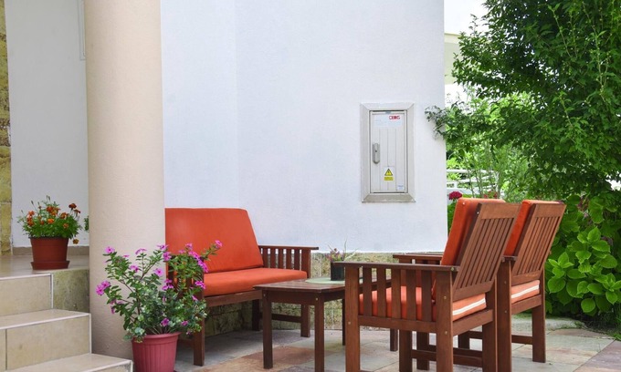 Gjerana Apartment | Studio Flat w Garden and Balcony in Ulcinj