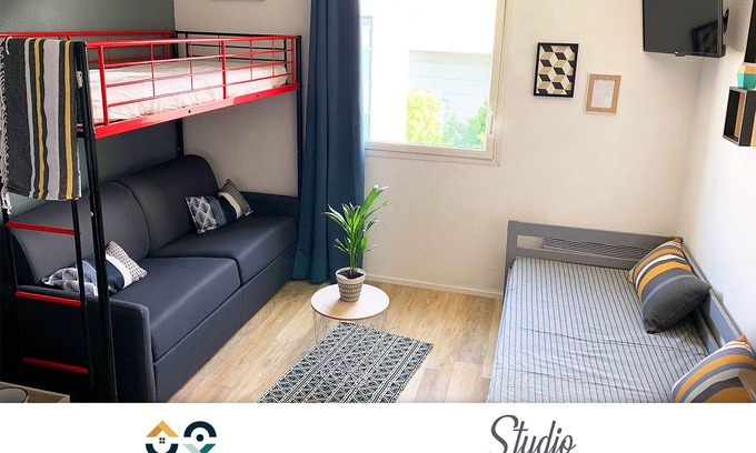 Chasseneuil-du-Poitou Apartment | Studio Hipster - Futuroscope location 8 min walk