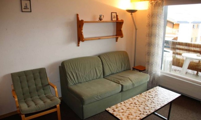 Veysonnaz Apartment | Studio in Veysonnaz by Ski Slopes & Gondola