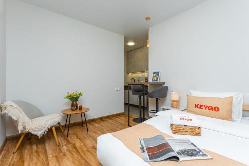 Kentron Apartment | Studio KeyGo #0168 is the key to the center of Yerevan