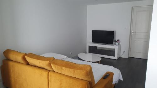 Le Puy-en-Velay Apartment | Studio le Puy-en-Velay