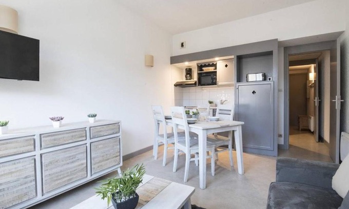 Saint-Lary-Soulan Apartment | Studio rénové pour 4 pers. avec piscine, sauna et balcon à Saint-Lary-Soulan - FR-1-296-257