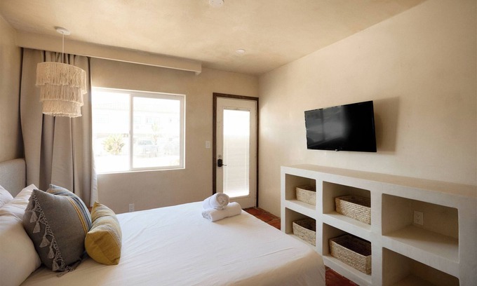 Imperial Beach Hotel | Studio Retreat - Steps from the Beach!