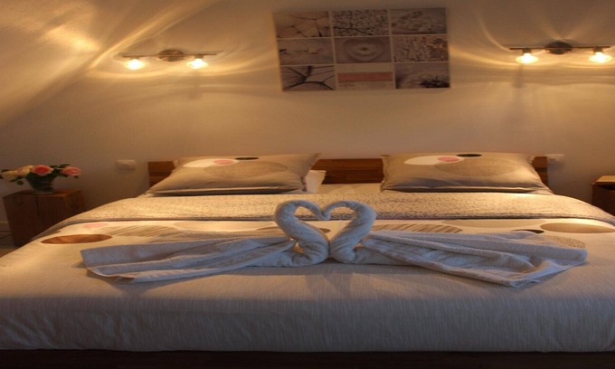 Chateauvieux Apartment | Studio Romance less than 10 minutes from Beauval Zoo