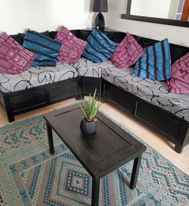 Eastern Khezama Apartment | Studio Sleeps 2 with Balcony & Free Parking