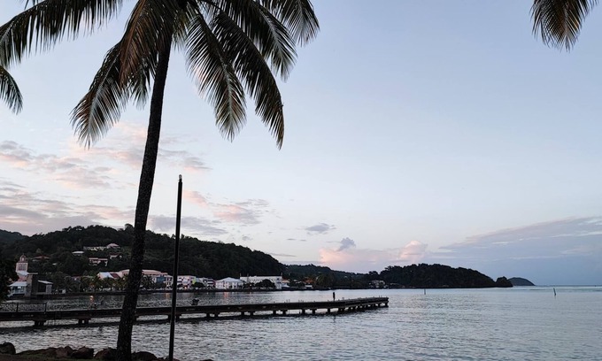 Tartane Apartment | Studio vue sur mer à 5 min à Pied des Commerces, Plage, Places