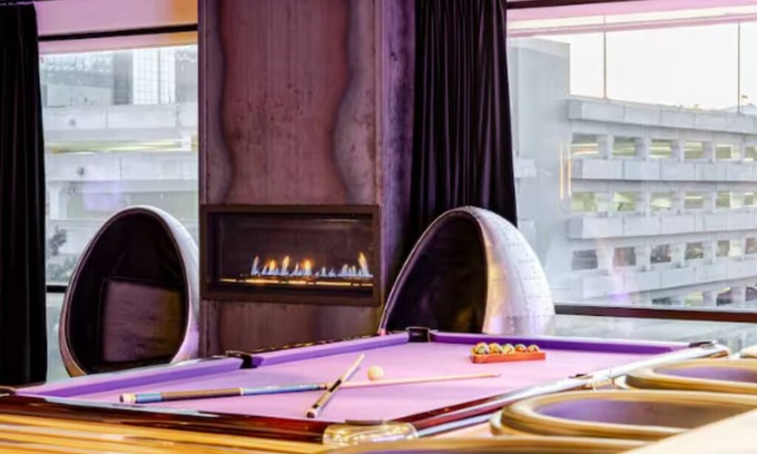 Stateline Villa | Studio31- Entire 3rd Floor and Rooftop Access