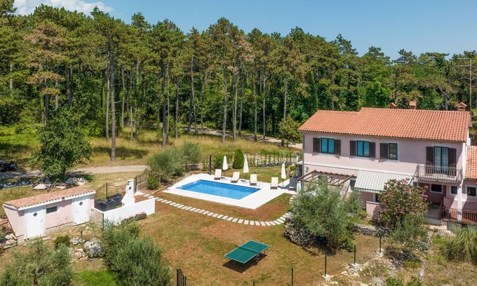 Sveta Nedelja Apartment | Stunning apartment in Labin with WiFi