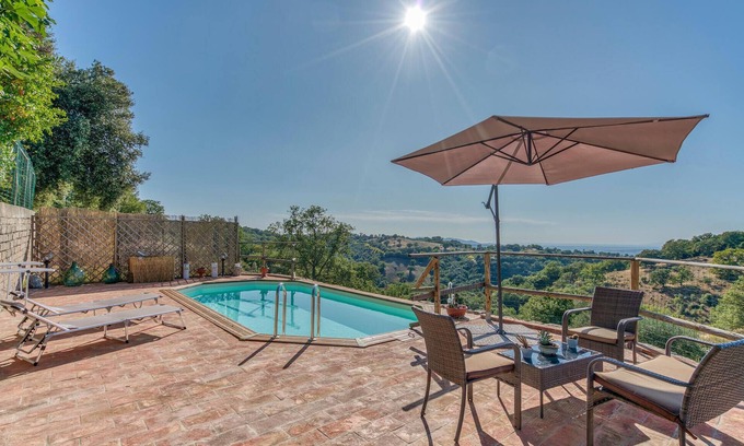 Montorgiali Apartment | Stunning apartment in Scansano -GR-