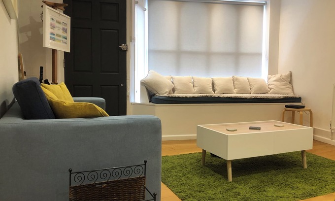 Hassocks Apartment | Stunning converted Old Post Office Keymer - Ditchling Brighton Lewes close by