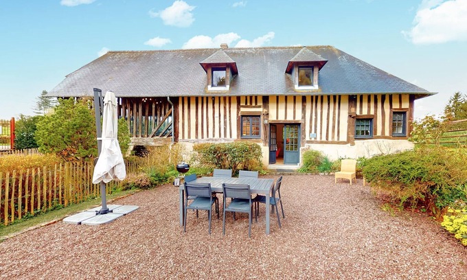 Livarot-Pays-d'Auge House | Stunning home in St.Marguerite d.Loges