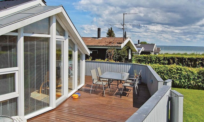 Bjert House | Stunning home in Bjert with kitchen