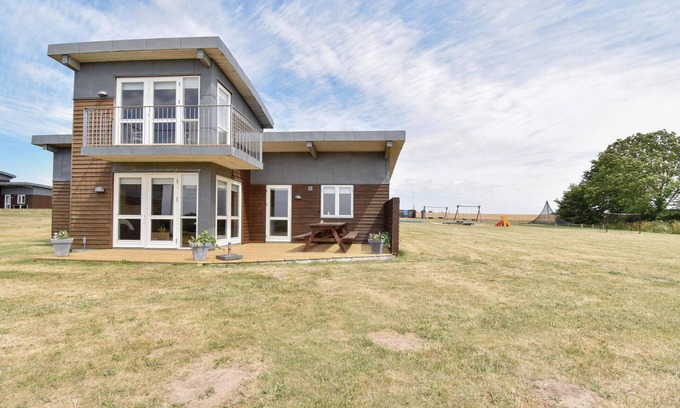 Faaborg House | Stunning home in Faaborg with WiFi