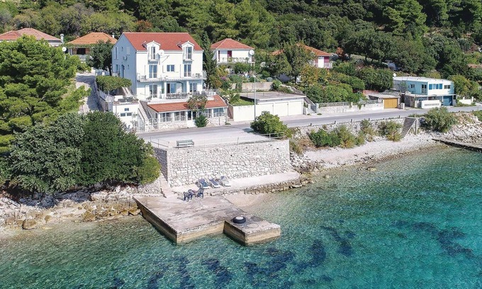 Cove Tri Zala (Zrnovo) House | Stunning home in Kuciste with sauna