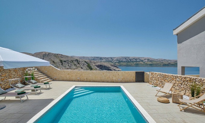 Metajna House | Stunning home in Metajna