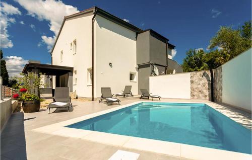 Soline House | Stunning Home In Soline