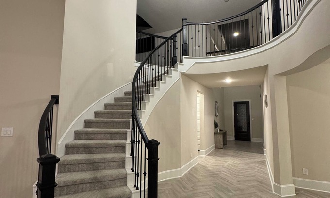 Atascocita House | Stunning Modern Houston Home- NO access to lagoon