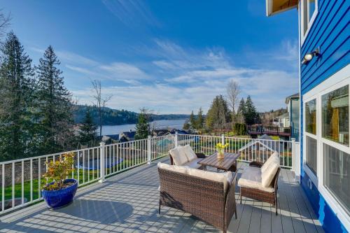 Big Lake House | Stunning Mount Vernon Home with Big Lake Views!