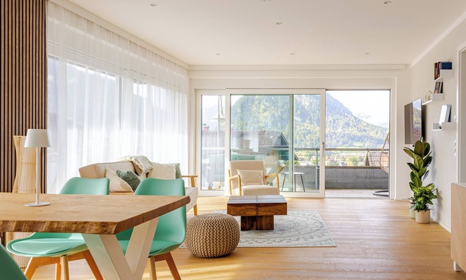 Heitlern Apartment | Stunning Mountain Panorama & Cozy Allgäu Retreat Near Ski Areasn