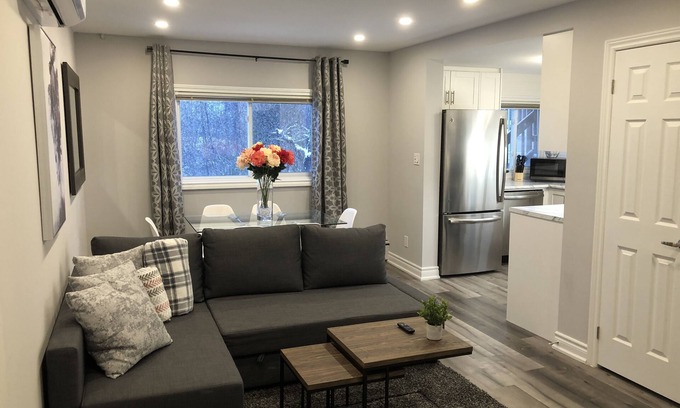 Welland Apartment | Stunning Niagara Warm,Cozy and Clean Suite Stay