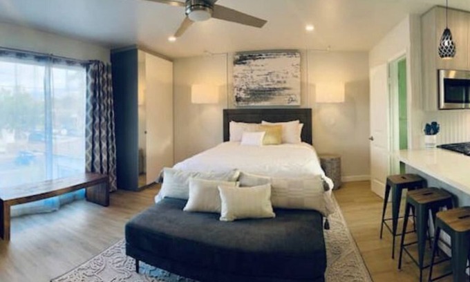 Ocean Beach Apartment | Stunning Ocean Beach Gem - has everything!