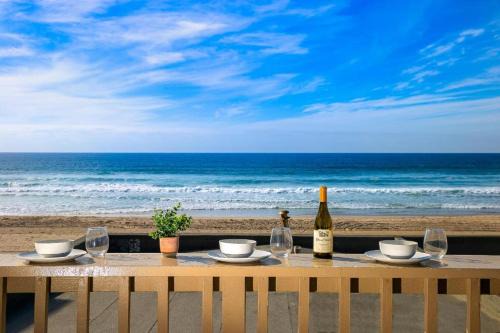 Mission Beach House | Stunning Ocean Views - Recently Renovated Home & Warm Sunsets